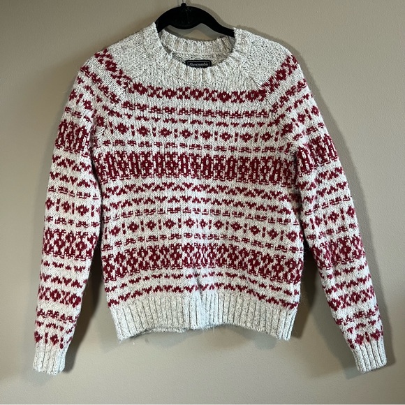 Abercrombie & Fitch Sweaters - ✨ Abercrombie & Fitch Women’s Gray Red Nordic Sweater Small